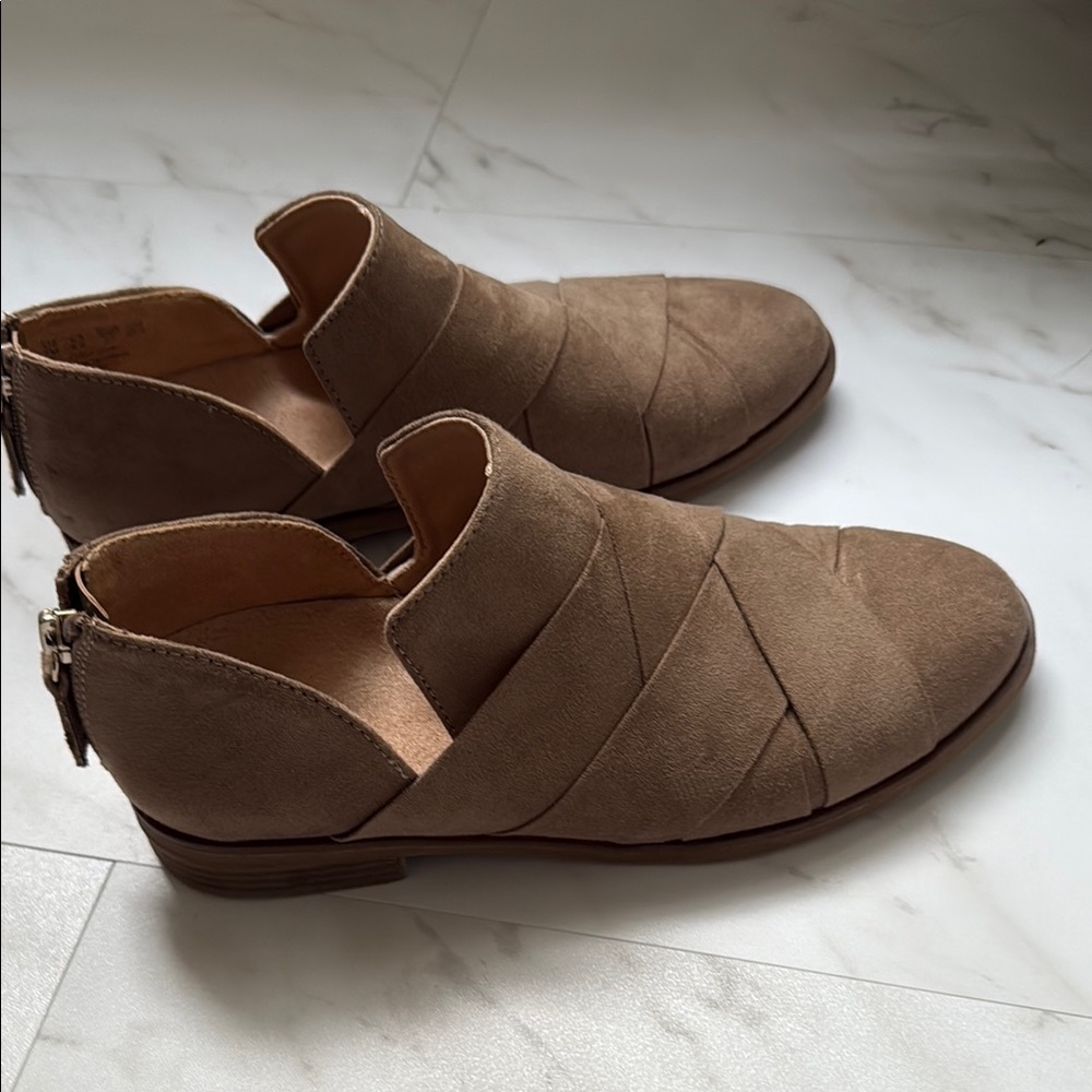 Dr. Scholl’s Brown Suede Ankle Shoes